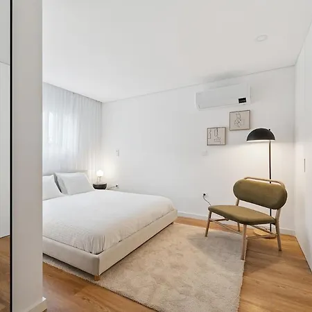 Brand New Luxurious 2-bedroom Duplex * Porto