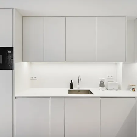 Brand New Luxurious 2-bedroom Duplex