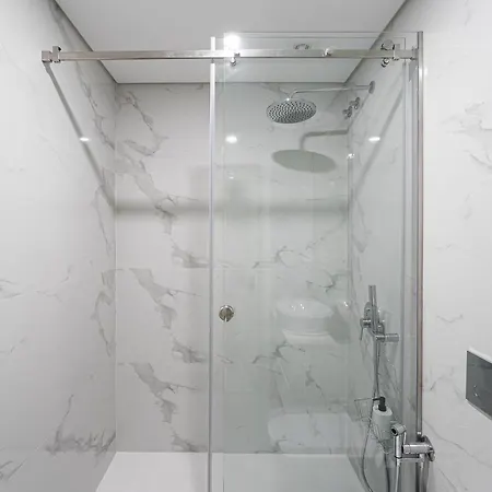Brand New Luxurious 2-bedroom Duplex Διαμέρισμα *