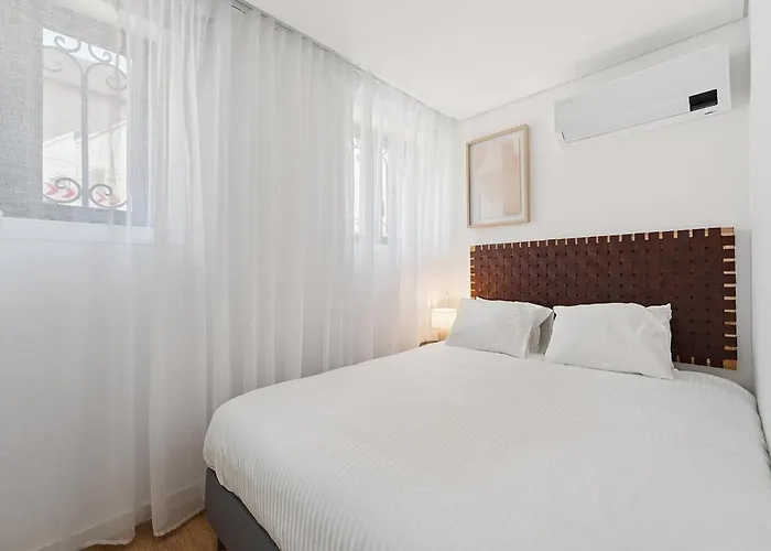 Brand New Luxurious 2-bedroom Duplex *