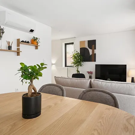 Brand New Luxurious 2-bedroom Duplex Porto