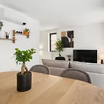 Brand New Luxurious 2-bedroom Duplex Porto