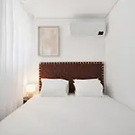 Brand New Luxurious 2-bedroom Duplex Apartament Porto
