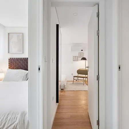 Brand New Luxurious 2-bedroom Duplex * ポルト