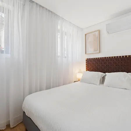 Brand New Luxurious 2-bedroom Duplex Lejlighed