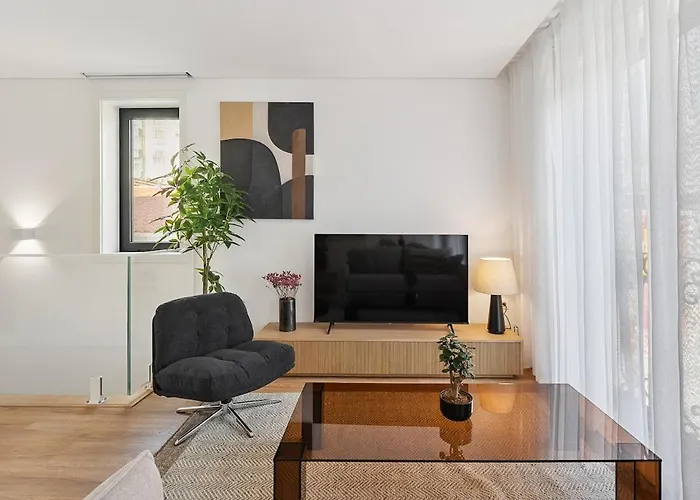 Brand New Luxurious 2-bedroom Duplex Lejlighed *