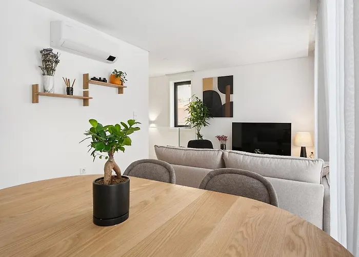 Apartman Brand New Luxurious 2-bedroom Duplex