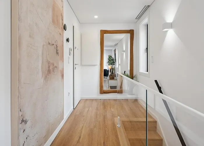 Brand New Luxurious 2-bedroom Duplex *