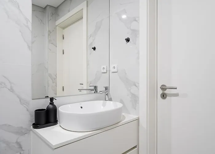 Apartman Brand New Luxurious 2-bedroom Duplex Porto