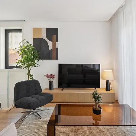 Brand New Luxurious 2-bedroom Duplex Oporto